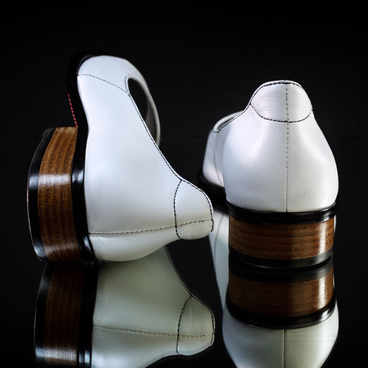 Di Carol Pelica Branca